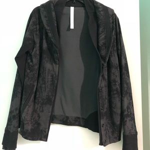 Lululemon black/grey cardigan. To Class Jacket.